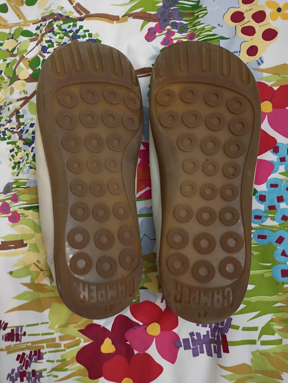 Camper  Brand Peu  Cream Sneakers with Olive Laces.  Size 41 equals  women's 10 - Picture 5 of 8